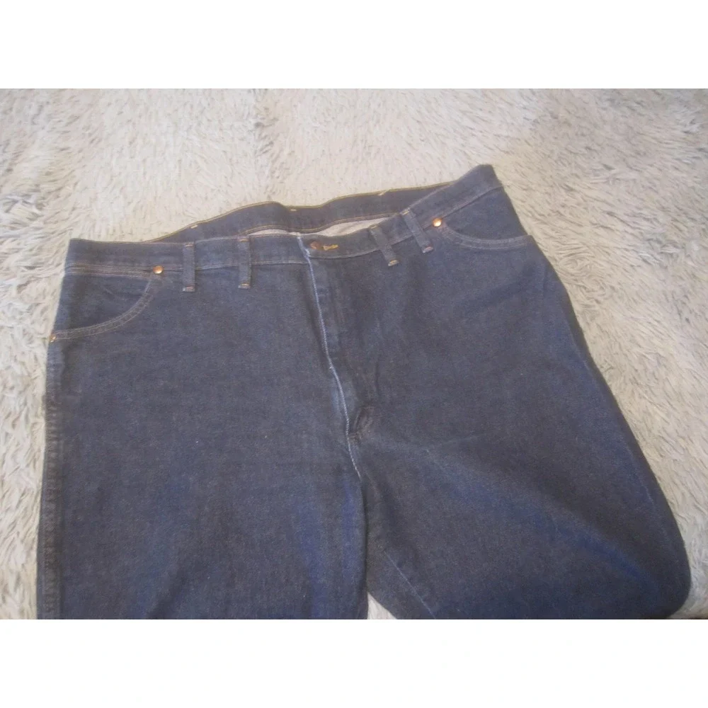 Wrangler Jeans Mens 44x30 Blue Dark Wash Straight Leg Stretch Denim 947STR